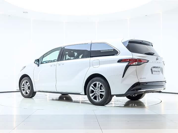 Toyota Sienna 2026 2026款 2.5L 双擎四驱尊贵版