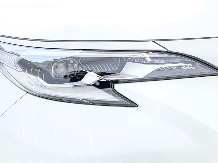 Toyota Sienna 2026 2026款 2.5L 双擎四驱尊贵版