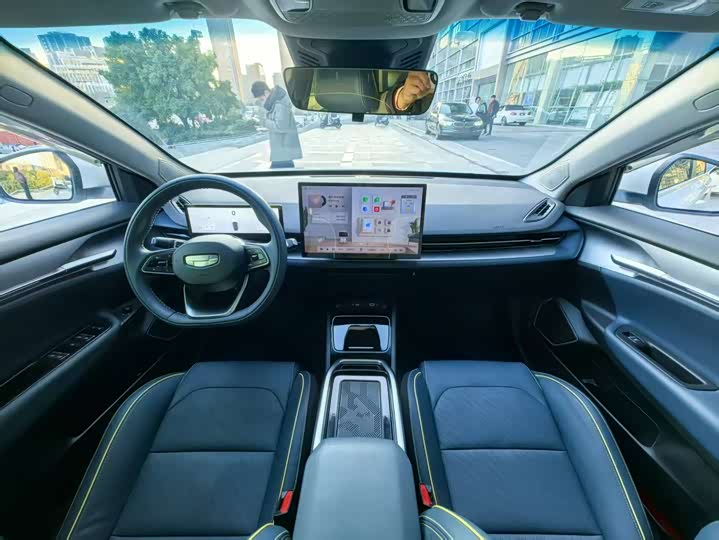 Geely Geometry G6 2024 2024款 500KM 尊贵型