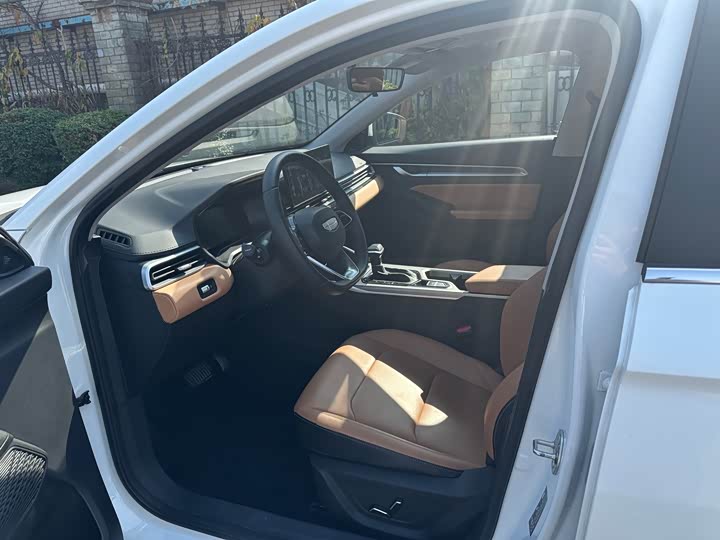 Geely Emgrand 2025 2025款 第4代 1.5L CVT星耀版