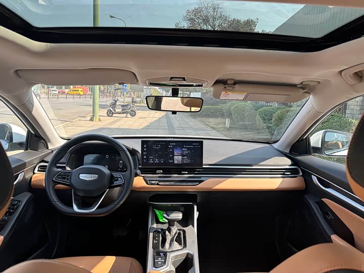 Geely Emgrand 2025 2025款 第4代 1.5L CVT星耀版