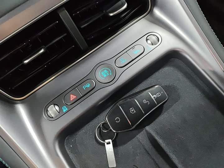 BYD Sea Lion 07 DM-i Hybrid 2025 2025款 150 领航版