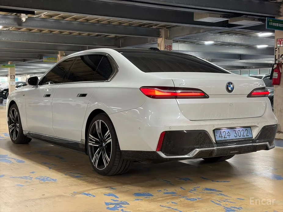 BMW i7 2022 xDrive 60 M sport