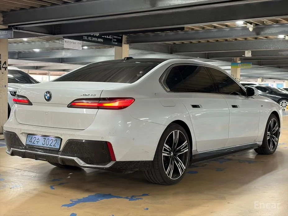 BMW i7 2022 xDrive 60 M sport