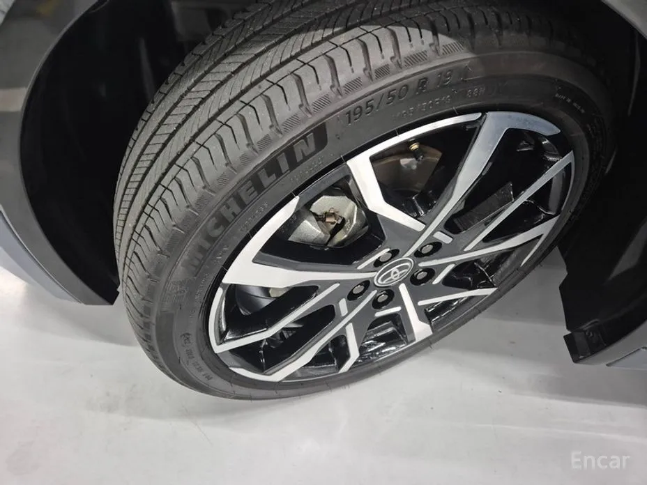 Toyota Prius 2023 2.0 PHEV XSE