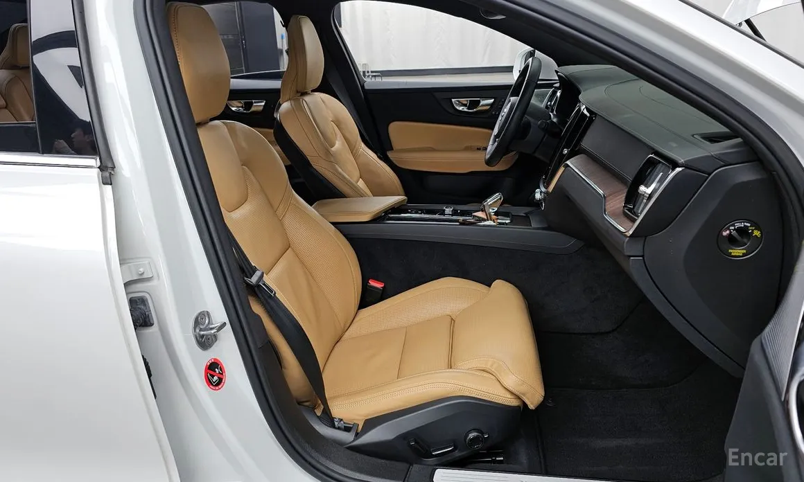 Volvo S60 2019 B5 Ultimate Bright