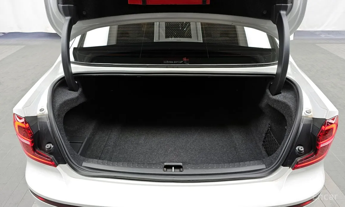 Volvo S60 2019 B5 Ultimate Bright