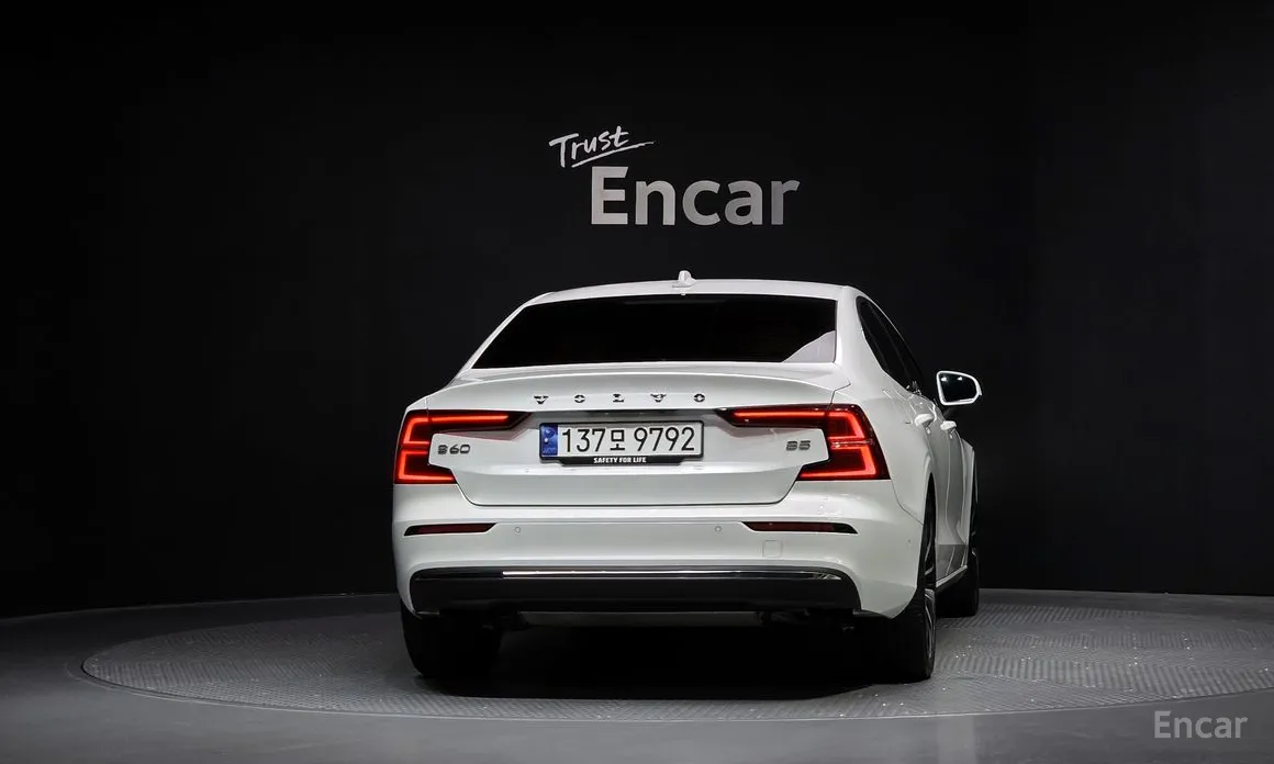 Volvo S60 2019 B5 Ultimate Bright