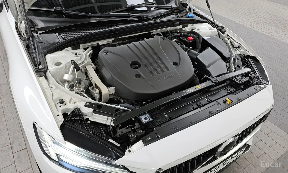 Volvo S60 2019 B5 Ultimate Bright