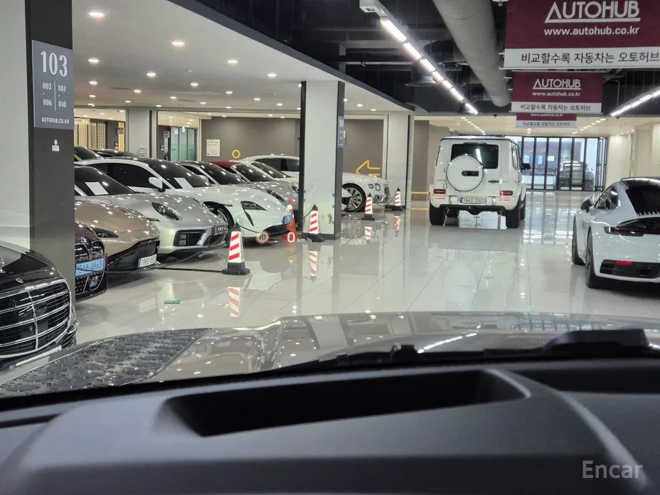 Land Rover Defender 2020 110 D250 X-Dynamic SE