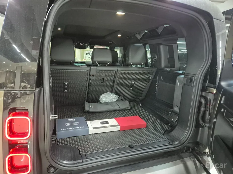 Land Rover Defender 2020 110 D250 X-Dynamic SE