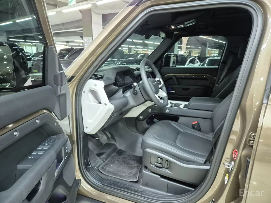 Land Rover Defender 2020 110 D250 X-Dynamic SE