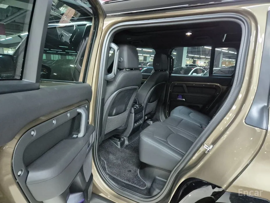 Land Rover Defender 2020 110 D250 X-Dynamic SE