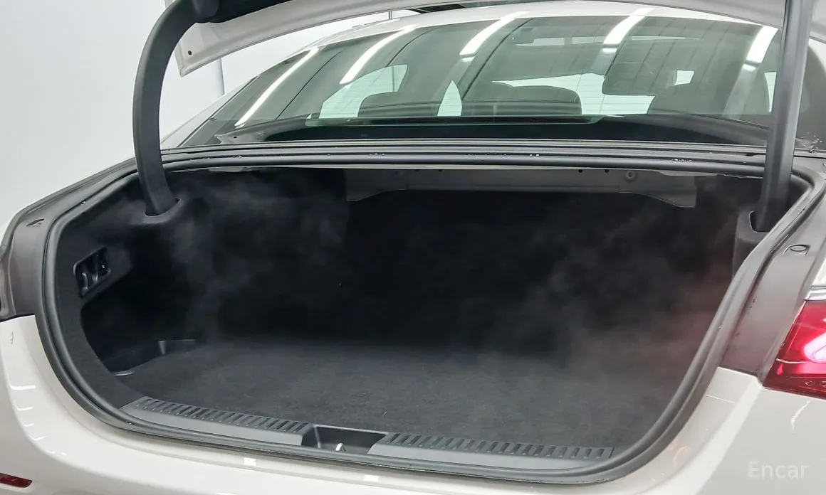 Mercedes-Benz E-Class 2024 E350e 4MATIC