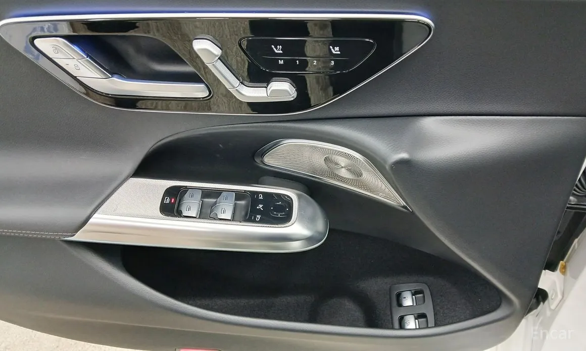 Mercedes-Benz E-Class 2024 E350e 4MATIC