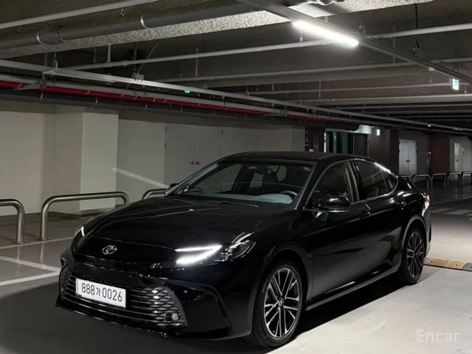 Toyota Camry 2024 2.5 XLE Premium Hybrid