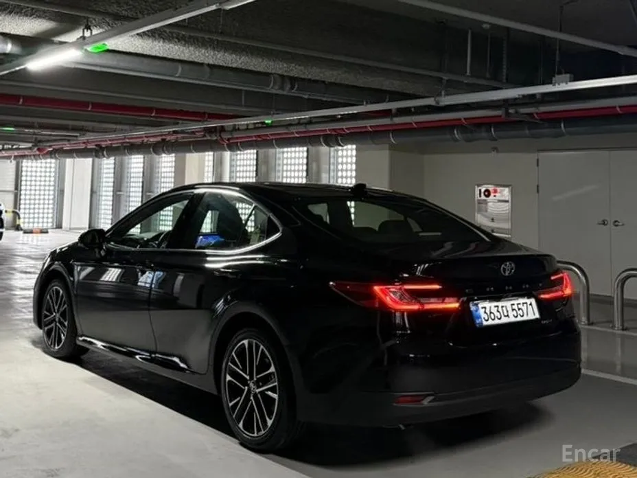 Toyota Camry 2024 2.5 XLE Premium Hybrid