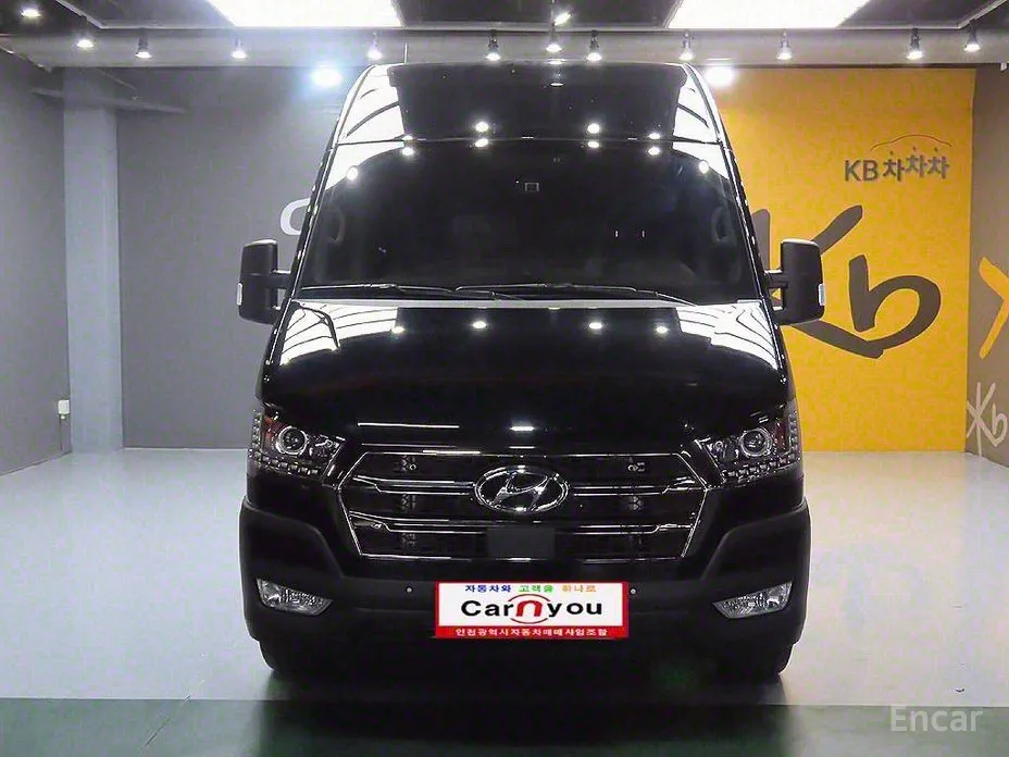 Hyundai Solati 2015 15-seater