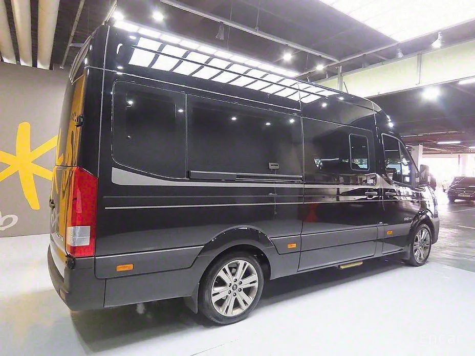 Hyundai Solati 2015 15-seater