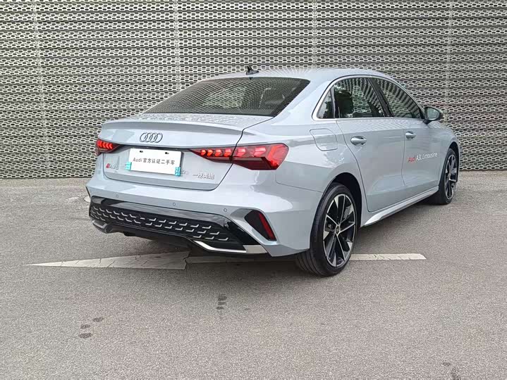 Audi A3 2025 2025款 A3L Limousine 35TFSI 飞驰尊享型