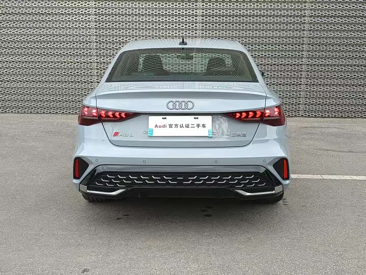 Audi A3 2025 2025款 A3L Limousine 35TFSI 飞驰尊享型