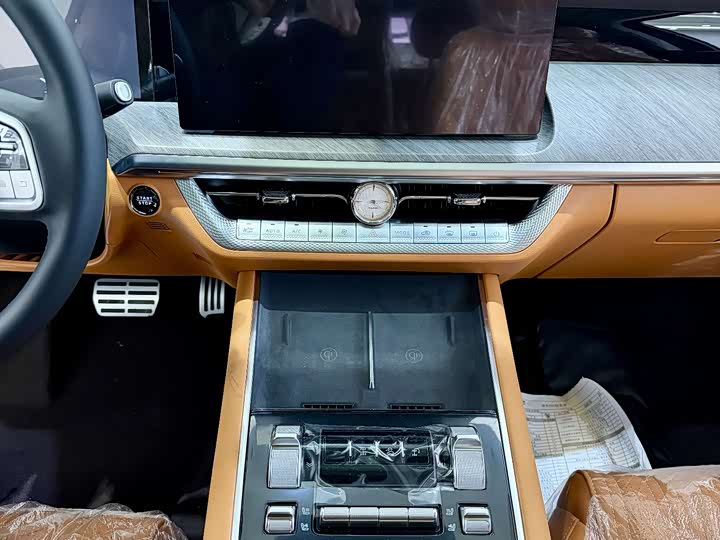 2026 Tank 500 Hybrid