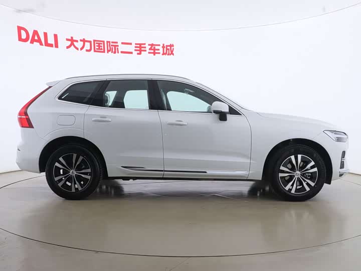Volvo XC60 2025 2025款 B5 四驱智逸豪华版