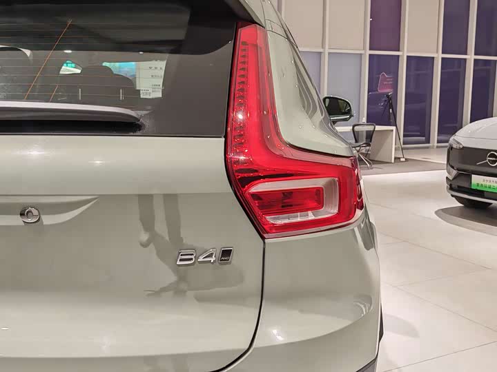 Volvo XC40 2025 2025款 B4 四驱智远豪华版