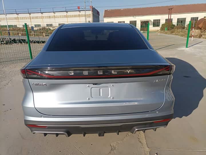 Geely Galaxy L6 2025 2025款 EM-i 140km 星舰版