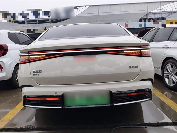 BYD Seal 07 DM-i Hybrid 2025 2025款 DM-i 1.5L 125km 豪华型