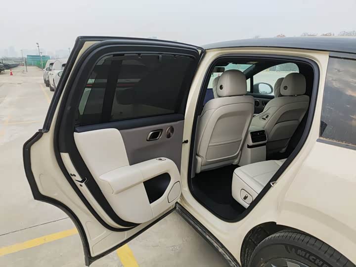 LiXiang i6 2025 2025款 四驱标准版