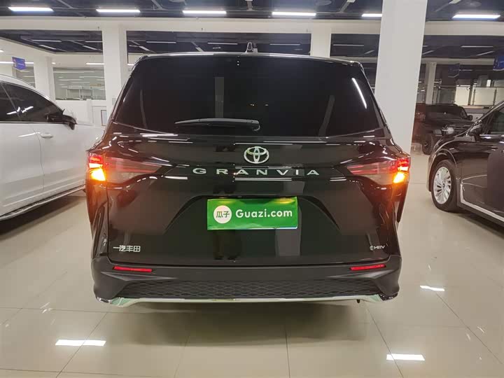 Toyota Granvia 2024 2024款 2.5L混动 舒适版