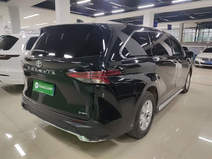 Toyota Granvia 2024 2024款 2.5L混动 舒适版