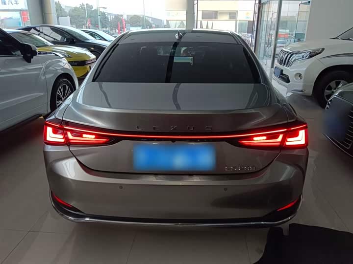 Lexus ES 2025 2025款 200 臻享版