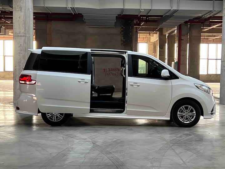 Maxus G10 2021 2021款 2.0T 手动精英版 柴油 7座