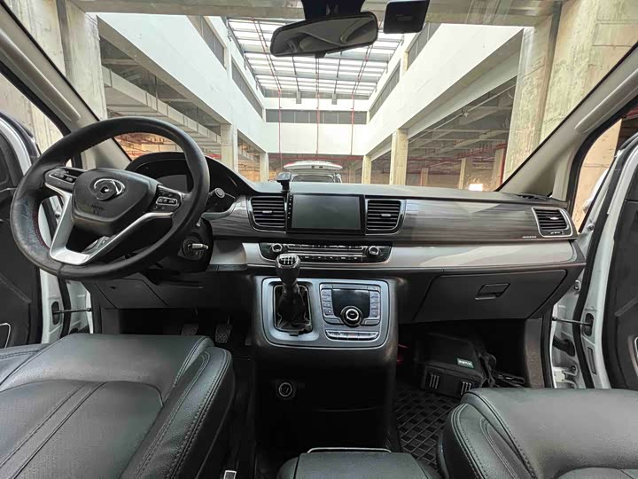 Maxus G10 2021 2021款 2.0T 手动精英版 柴油 7座