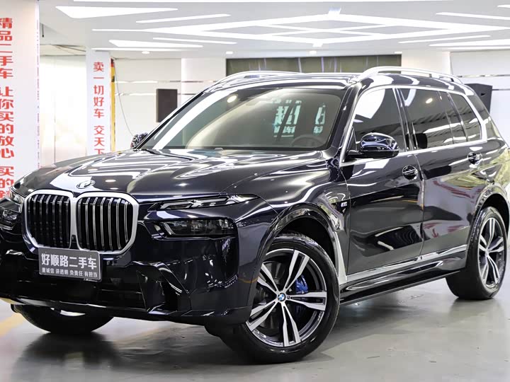 BMW X7 2024 2024款 xDrive40i 尊享型M运动套装