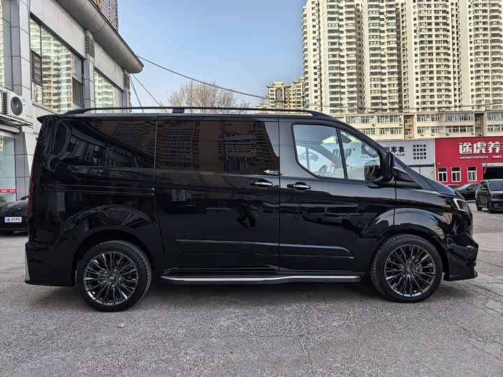 Ford Tourneo 2024 2024款 2.0T 自动致尊Plus版