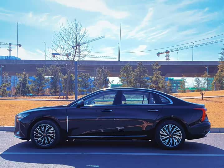 Hongqi H5 2025 2025款 2.0T 自动旗享版
