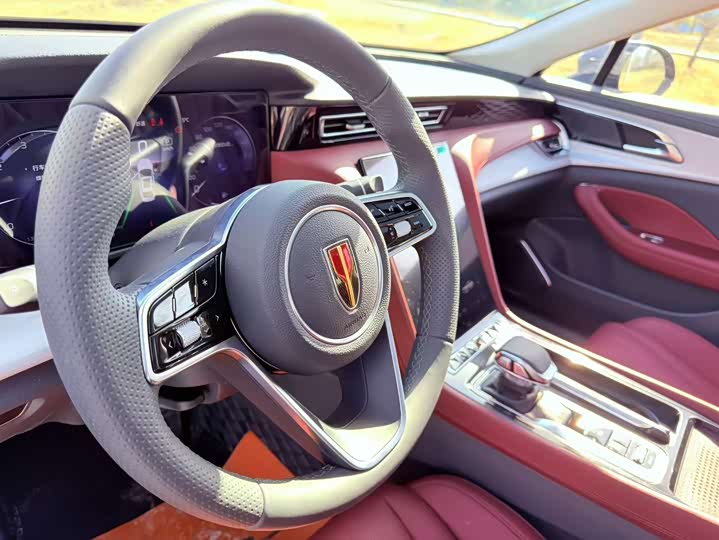Hongqi H5 2025 2025款 2.0T 自动旗享版