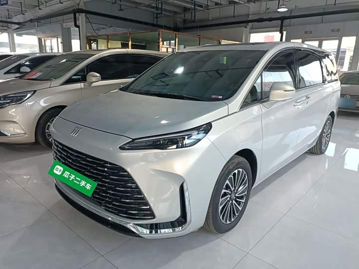 Buick GL8 Hybrid 2025 2025款 陆尚 尊享版 7座