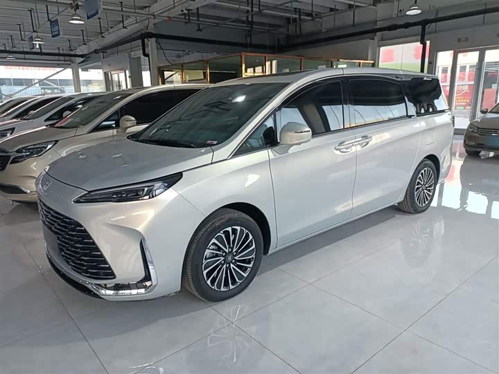 Buick GL8 Hybrid 2025 2025款 陆尚 尊享版 7座