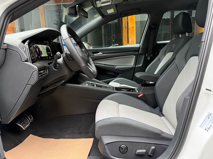 Volkswagen Golf 2025 2025款 300TSI R-Line