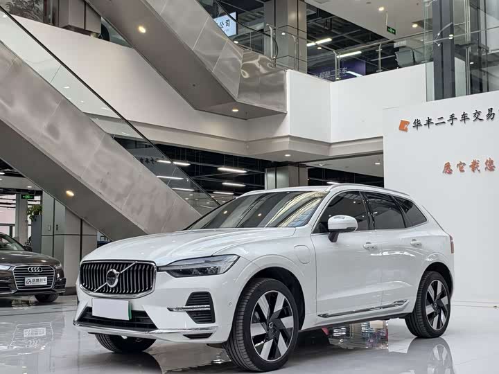 Volvo XC60 Hybrid 2025 2025款 插电式混动 长续航四驱智远运动版