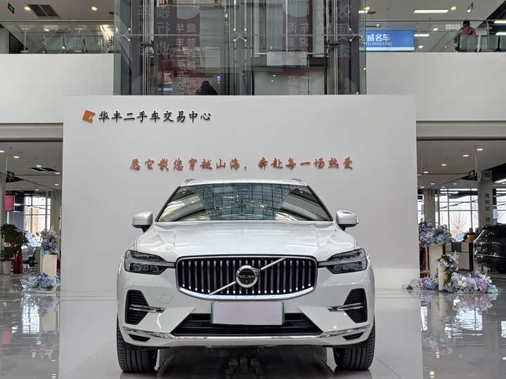 Volvo XC60 Hybrid 2025 2025款 插电式混动 长续航四驱智远运动版