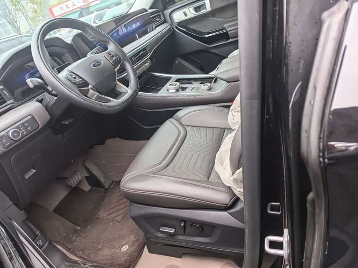 Ford Explorer 2024 2024款 2.3T EcoBoost 四驱钛金版 6座