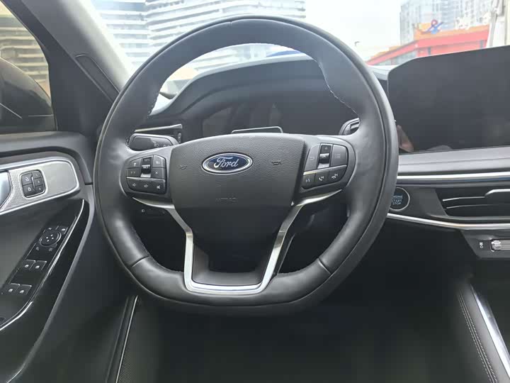 Ford Explorer 2024 2024款 2.3T EcoBoost 四驱钛金版 6座