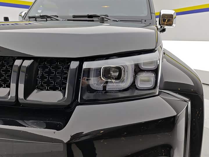 BAIC Beijing BJ40 2024 2024款 2.0T 城市猎人荣耀版