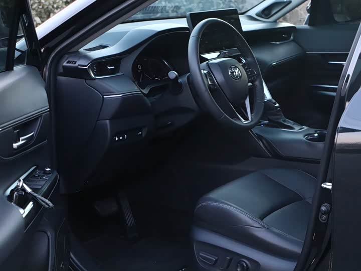 Toyota Venza 2023 2023款 2.5L智能电混双擎 两驱尊贵版