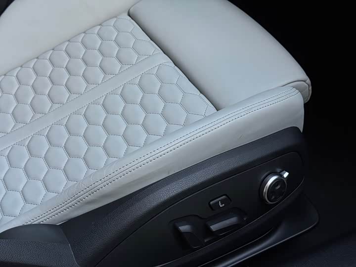 Audi RS 4 2021 2021款 RS4 Avant 黑曜版